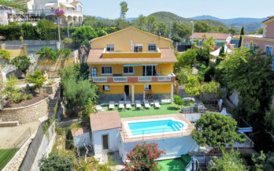 Detached house with a tourist license and capacity for 12 people in a privileged location in Can Surià,