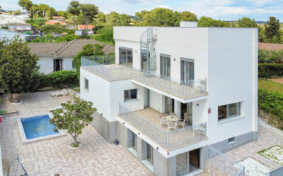 Tourist License and Sea Views